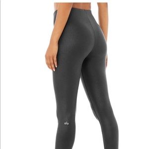 Alo leggings ~ size Medium ~ faux leather